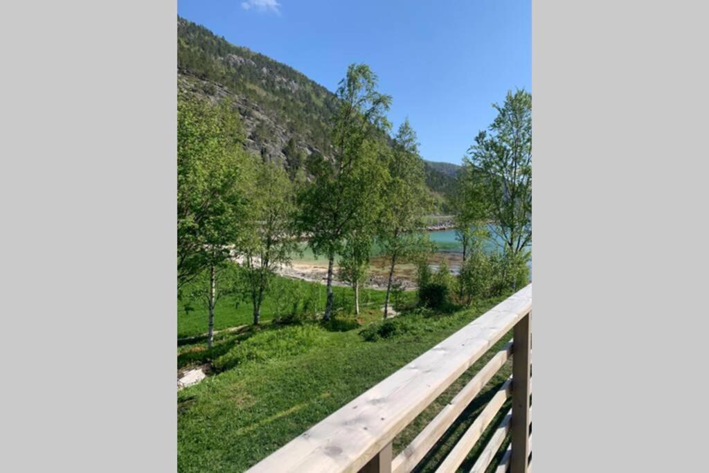Efjord And Stetind Resort - Cabin Kobbernestinden Ballangen المظهر الخارجي الصورة