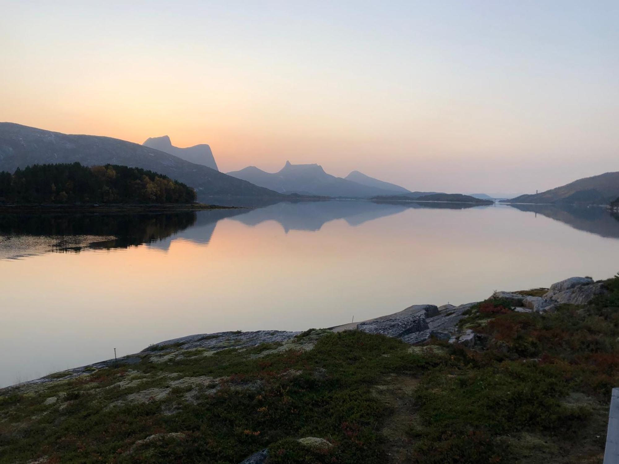 Efjord And Stetind Resort - Cabin Kobbernestinden Ballangen المظهر الخارجي الصورة